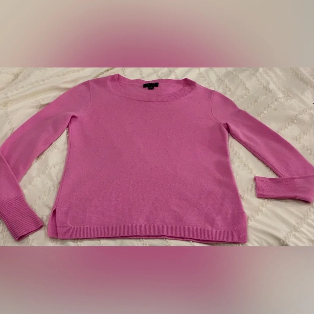 J. CREW  candy Pink  CASHMERE  slim  Fit Women's Sweater.  XXS preppy glam